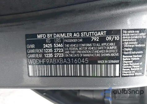 2011 Mercedes-Benz E 550 4Matic из США, поврежденный, VIN WDDHF9ABXBA316045